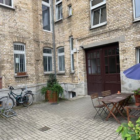 Appartement "Nina"Im Dachgeschoss, Inklusive Parkplatz Halle  Exterior photo